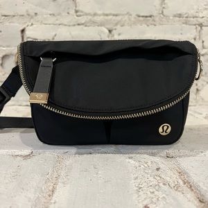Lululemon Festival Bag Micro 2L